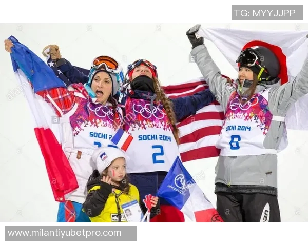 江苏省体育局宣布苏超前八名将获奖金明年赛事将继续举行 江苏省体育局宣布苏超前八名将获奖金明年赛事将继续举行