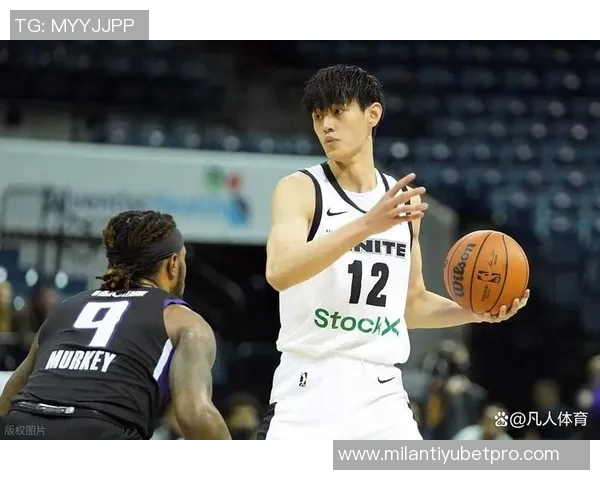 北京男篮提前布局曾凡博被篮网裁掉后仍有机会重返赛场