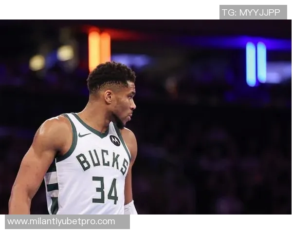 字母哥被迫上场拼搏三节贡献21分球队却惨遭37分落后困境